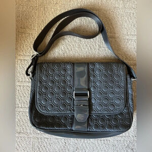 Vera Bradley lay Flat quilted crossbody messenger bag